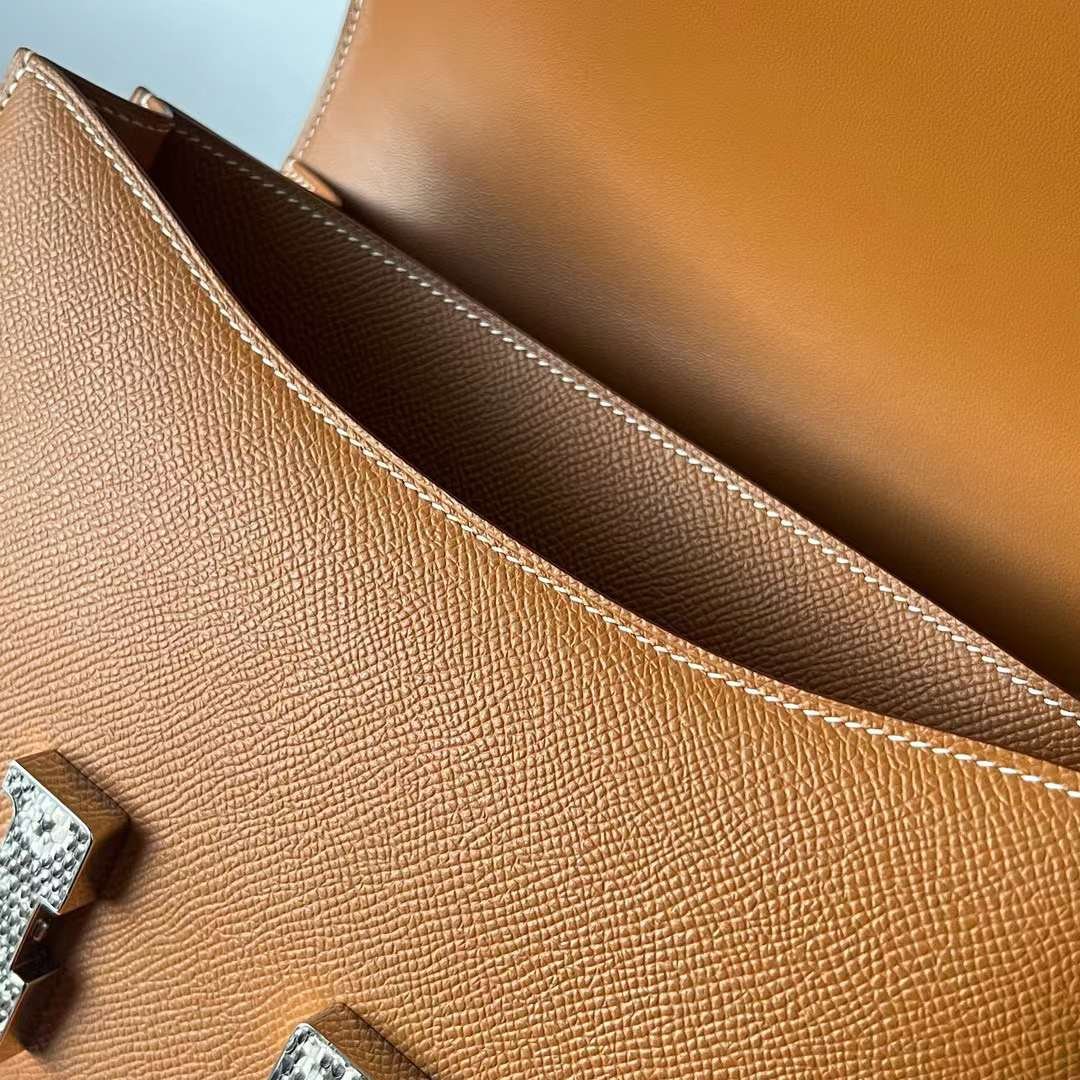 Constance 24