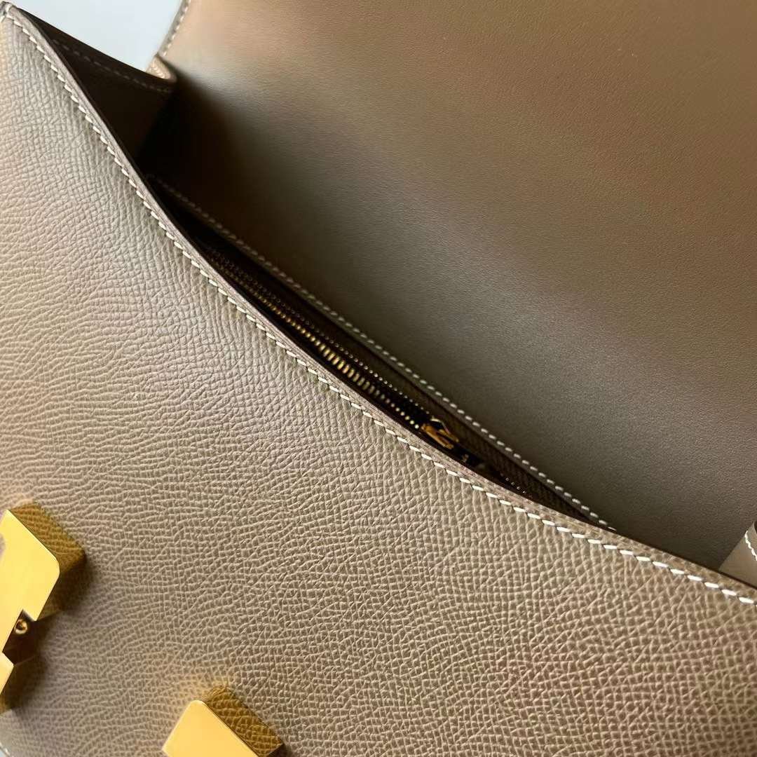 Constance 24