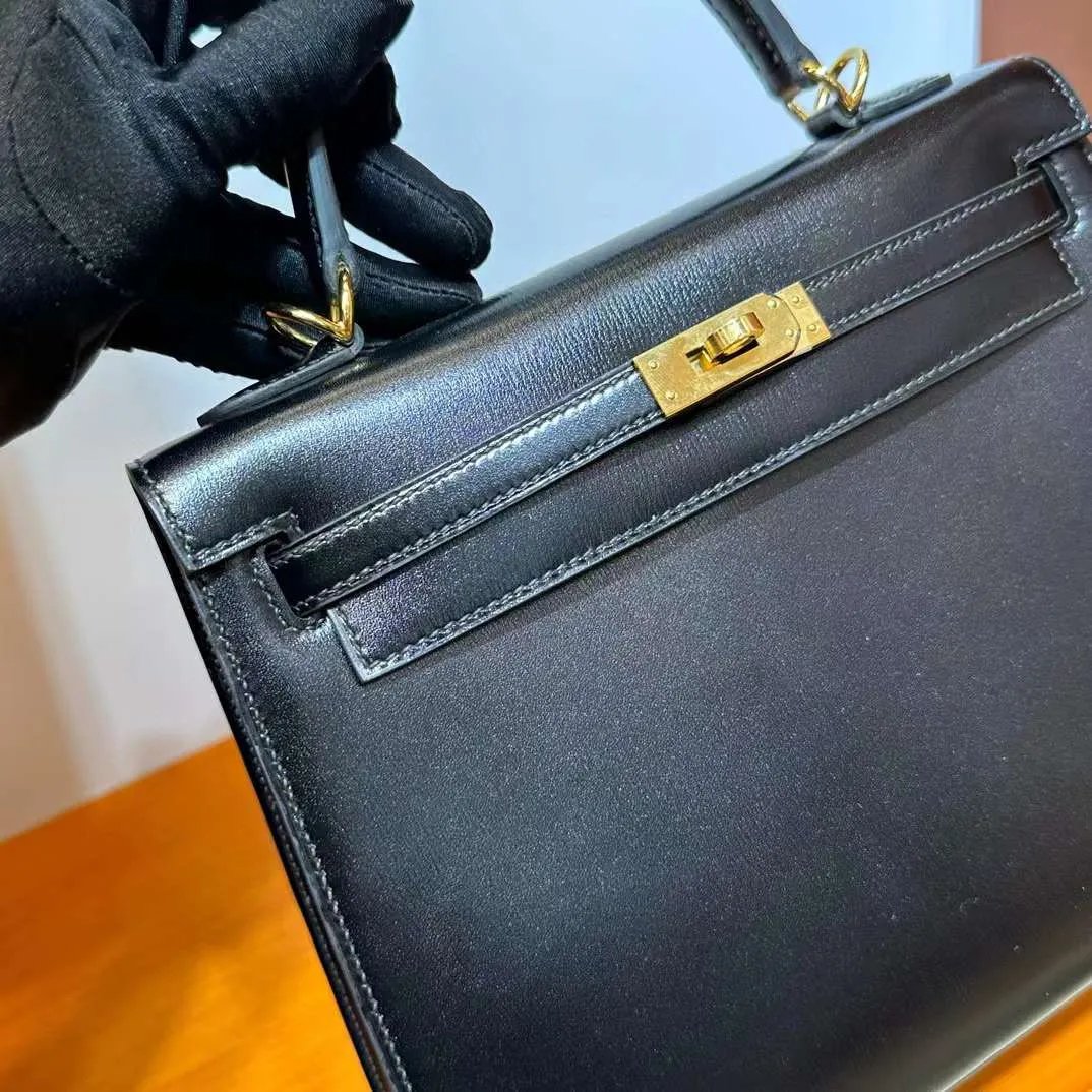 Kelly 25