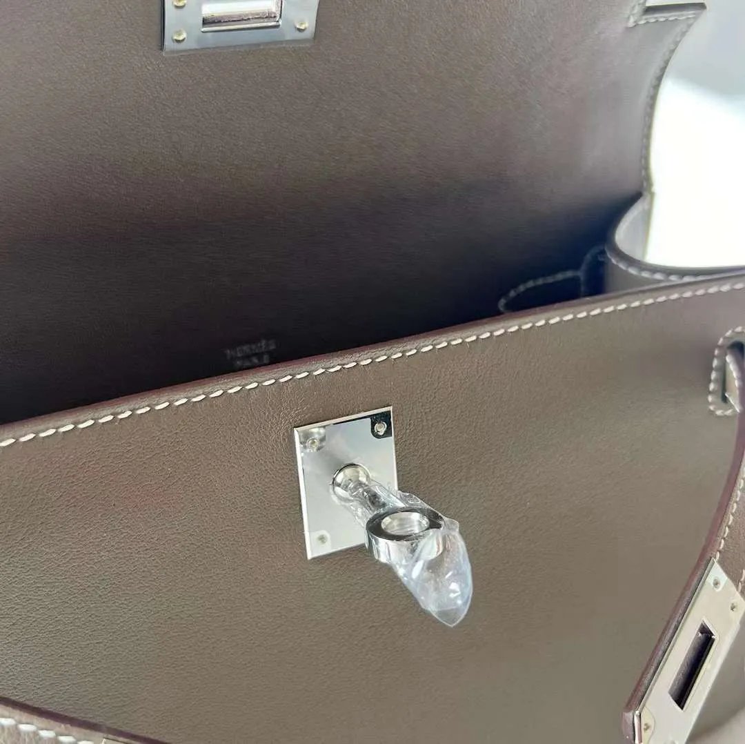 Kelly Pochette 22
