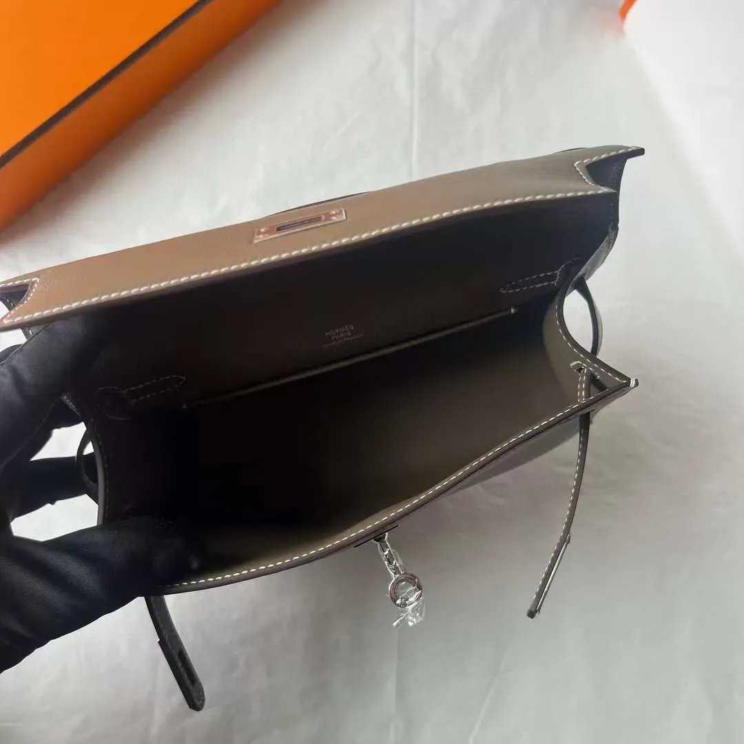 Kelly Pochette 22