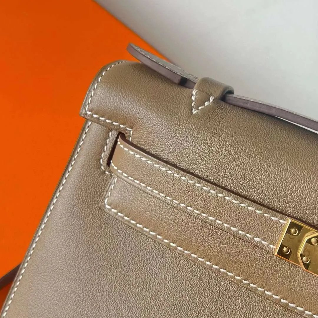 Kelly Pochette 22