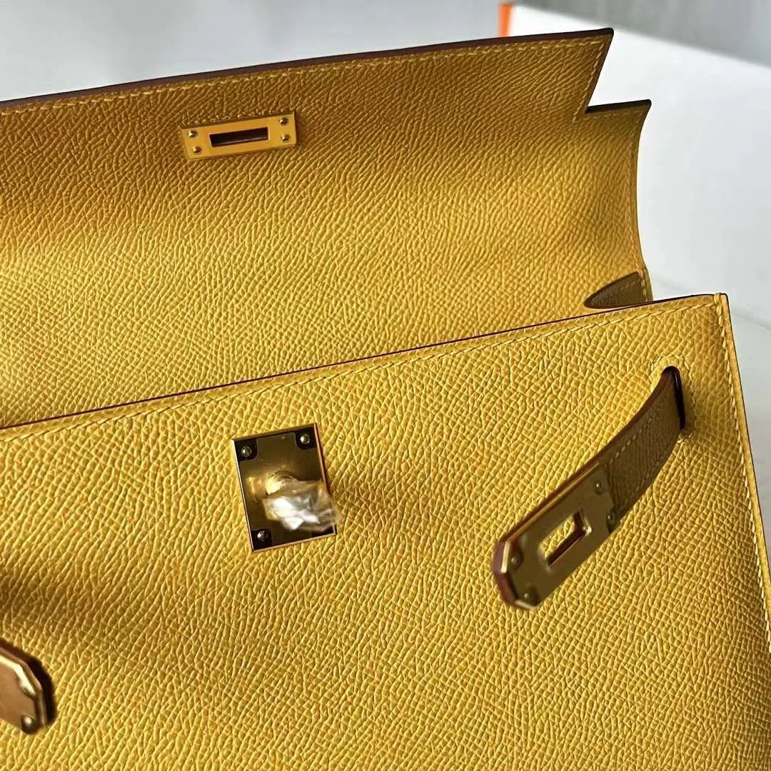 Kelly Pochette 22
