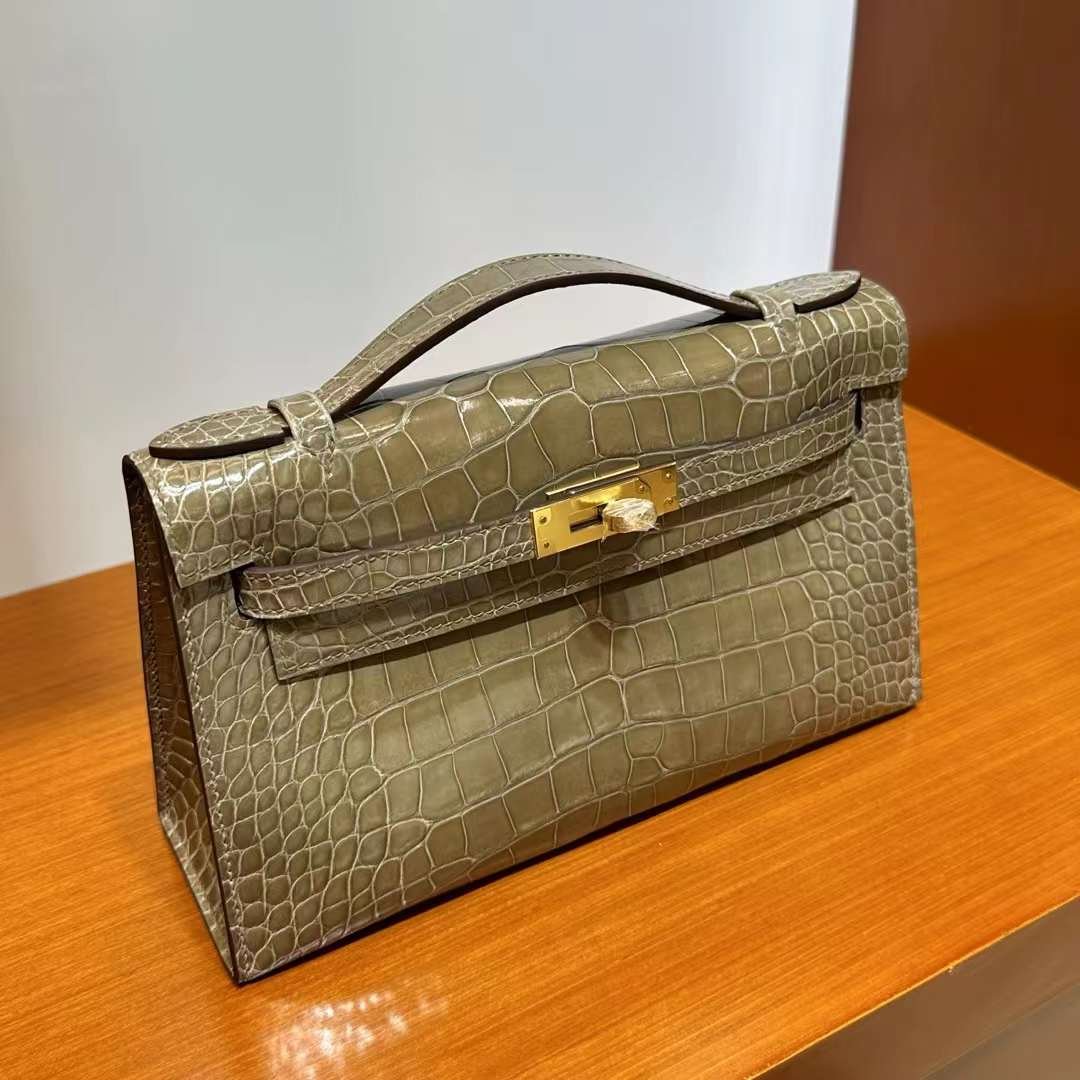 Kelly Pochette 22
