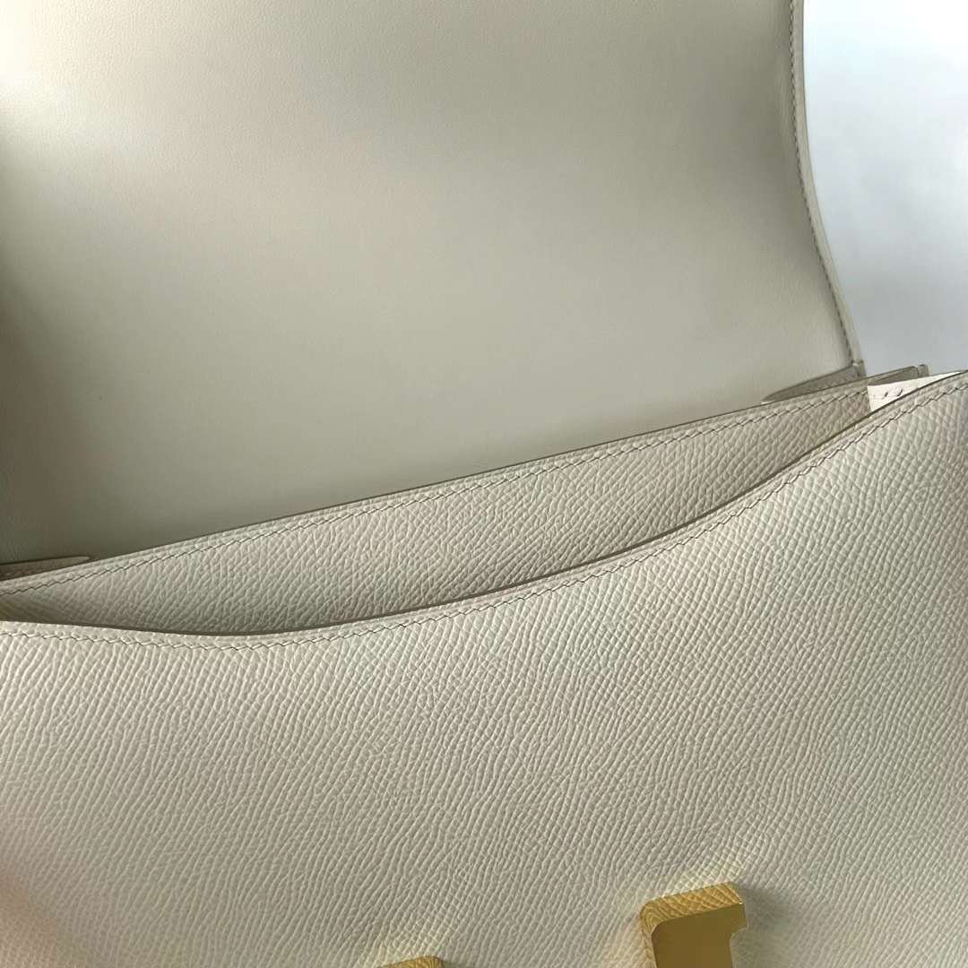 Constance 24