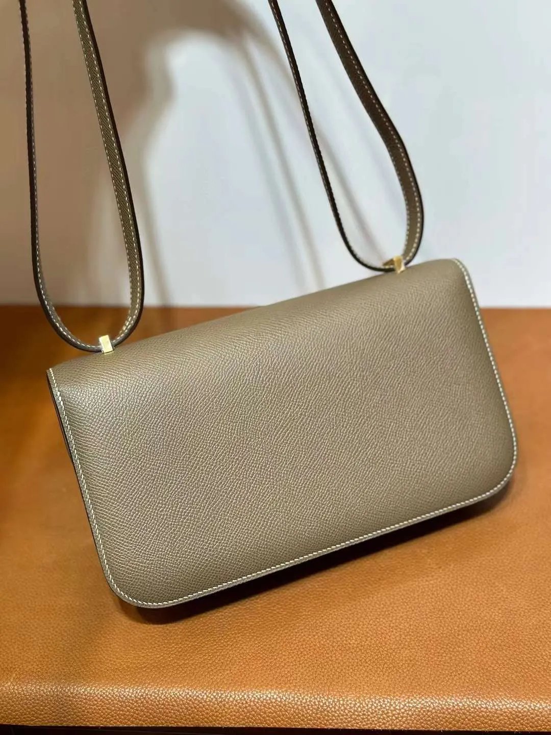 Constance Elan 23