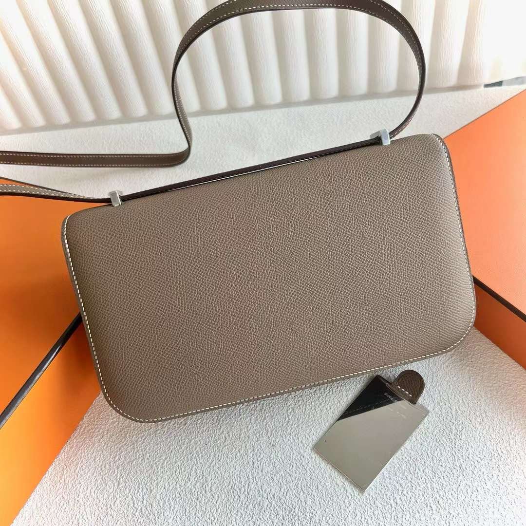 Constance Elan 23
