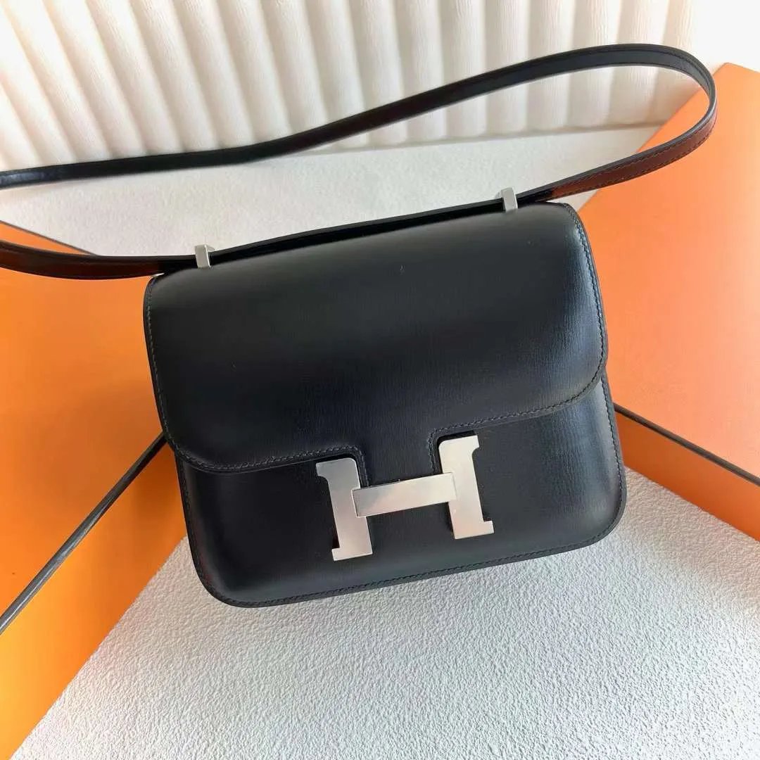 Kelly Pochette 22