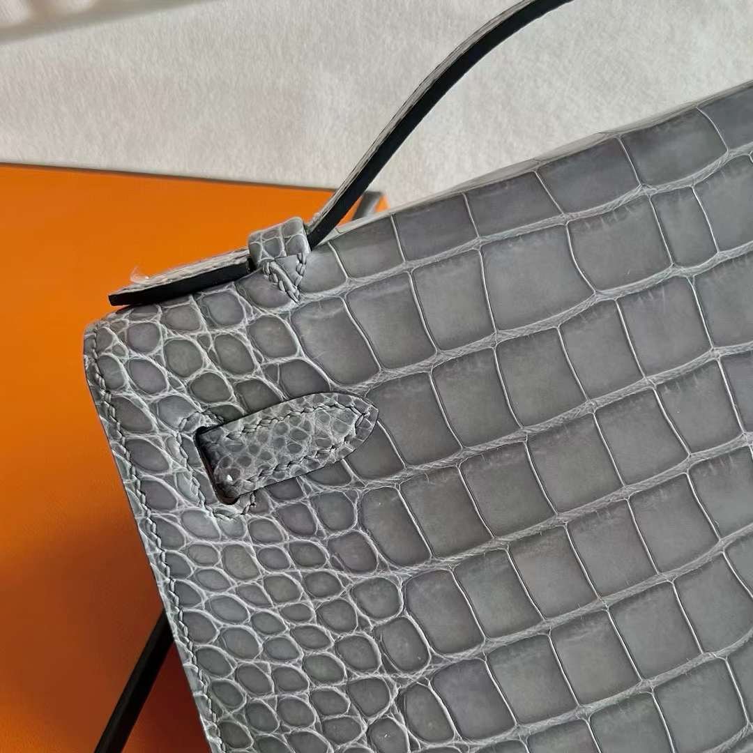 Kelly Pochette 22