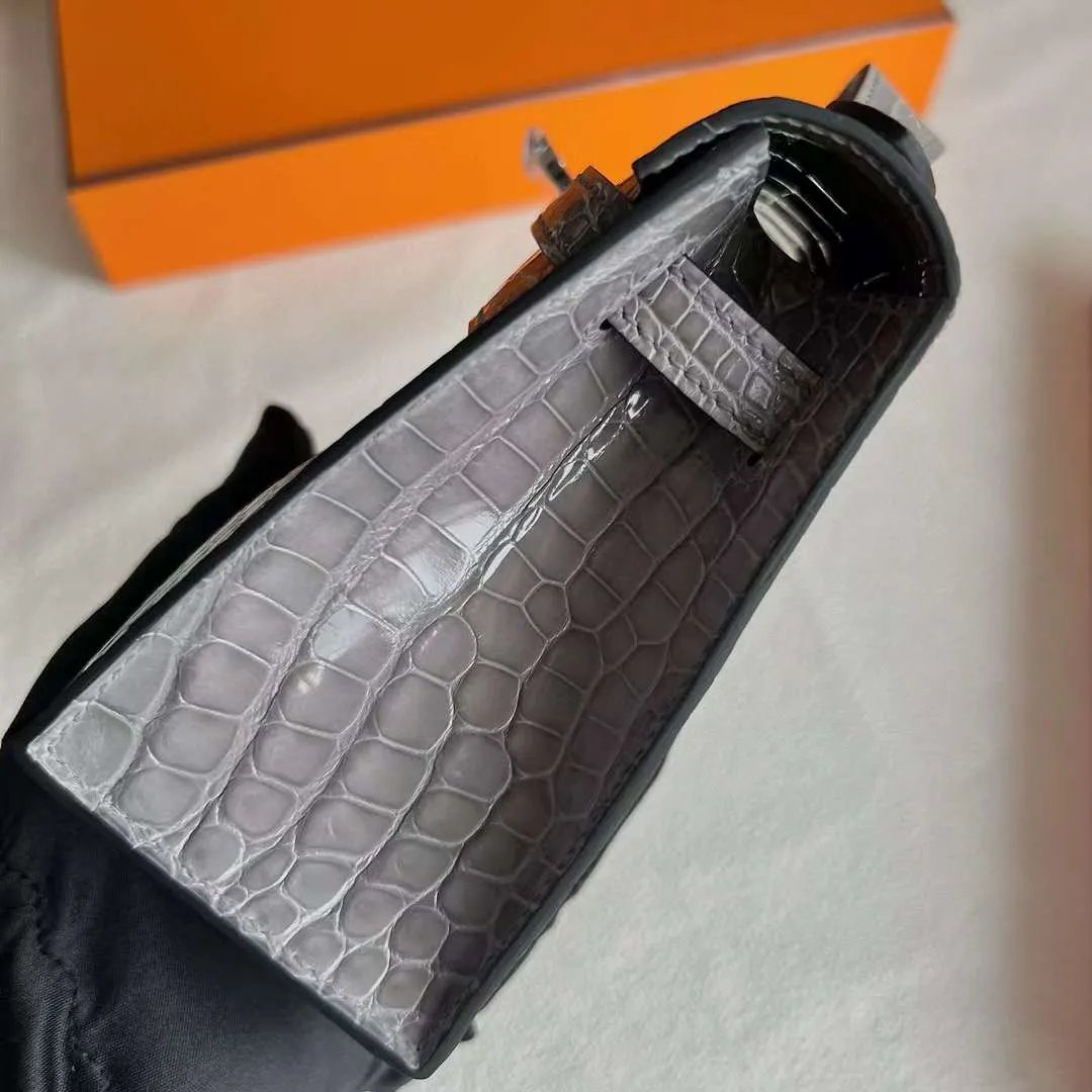 Kelly Pochette 22