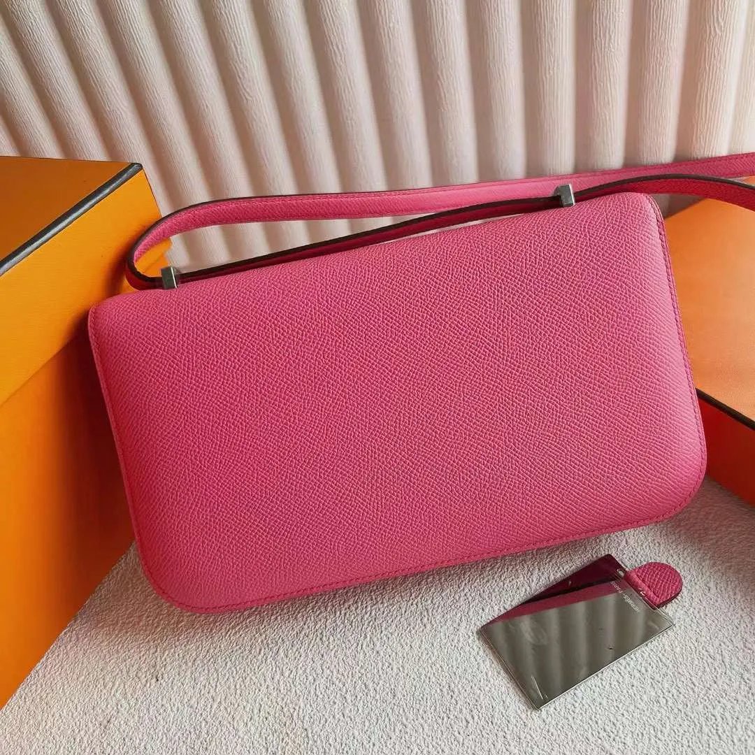 Constance Elan 23
