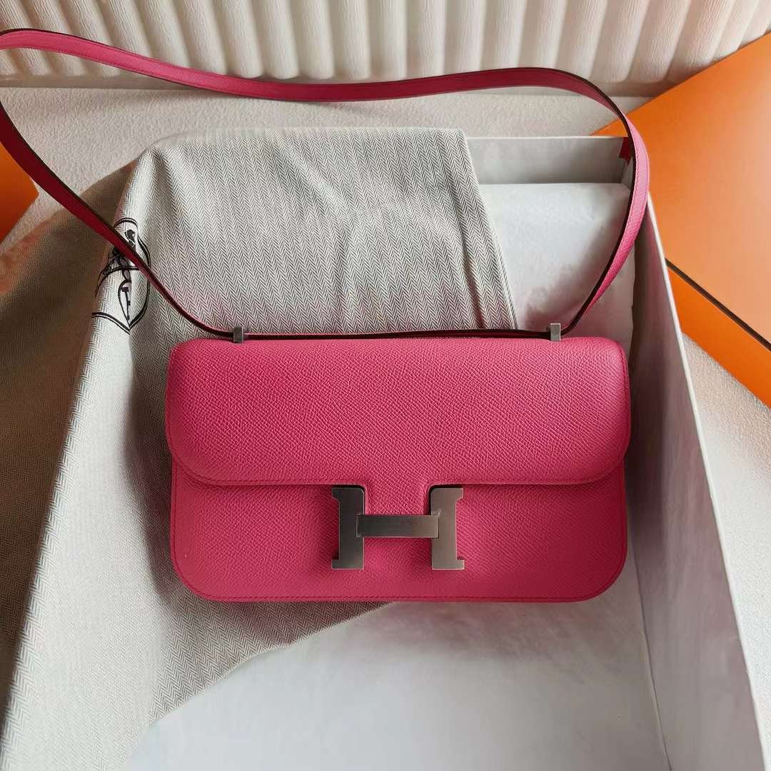 Constance Elan 23