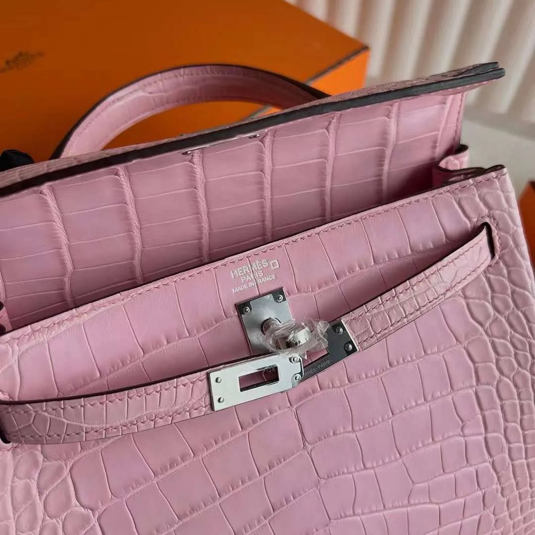 Kelly 25