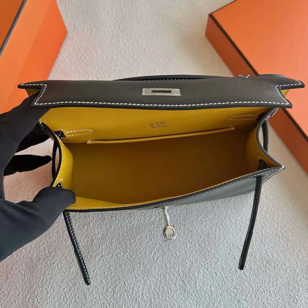 Kelly Pochette 22
