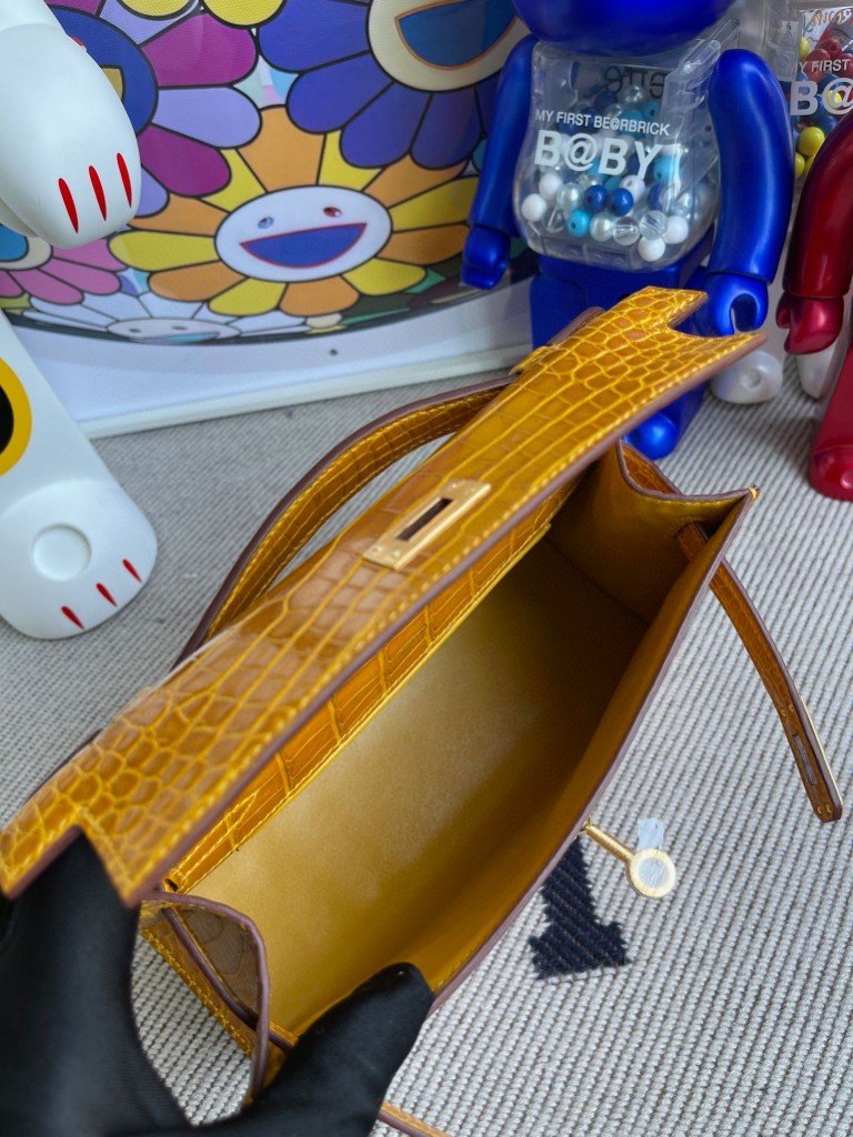 Kelly Pochette 22