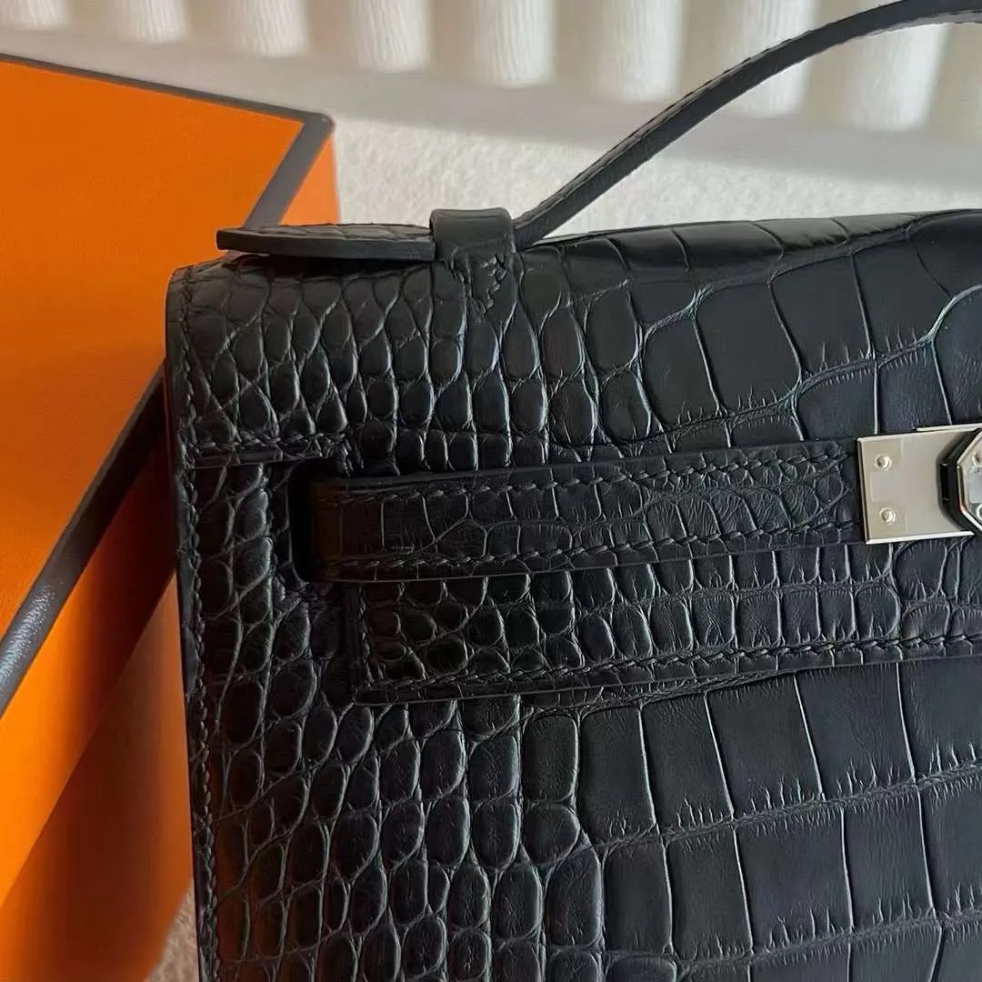 Kelly Pochette 22