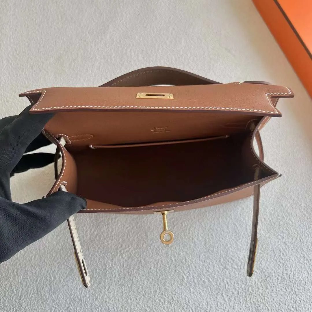 Kelly Pochette 22