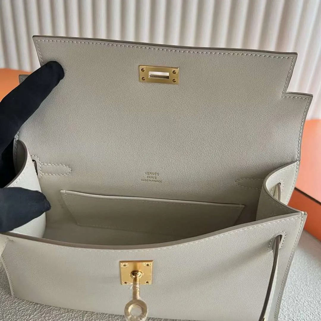 Kelly Pochette 22