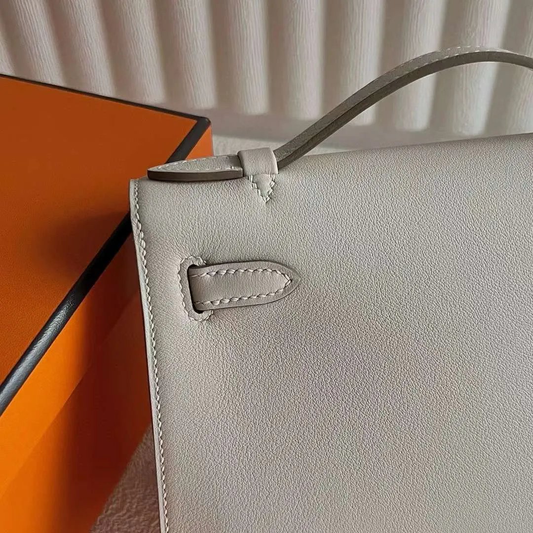 Kelly Pochette 22
