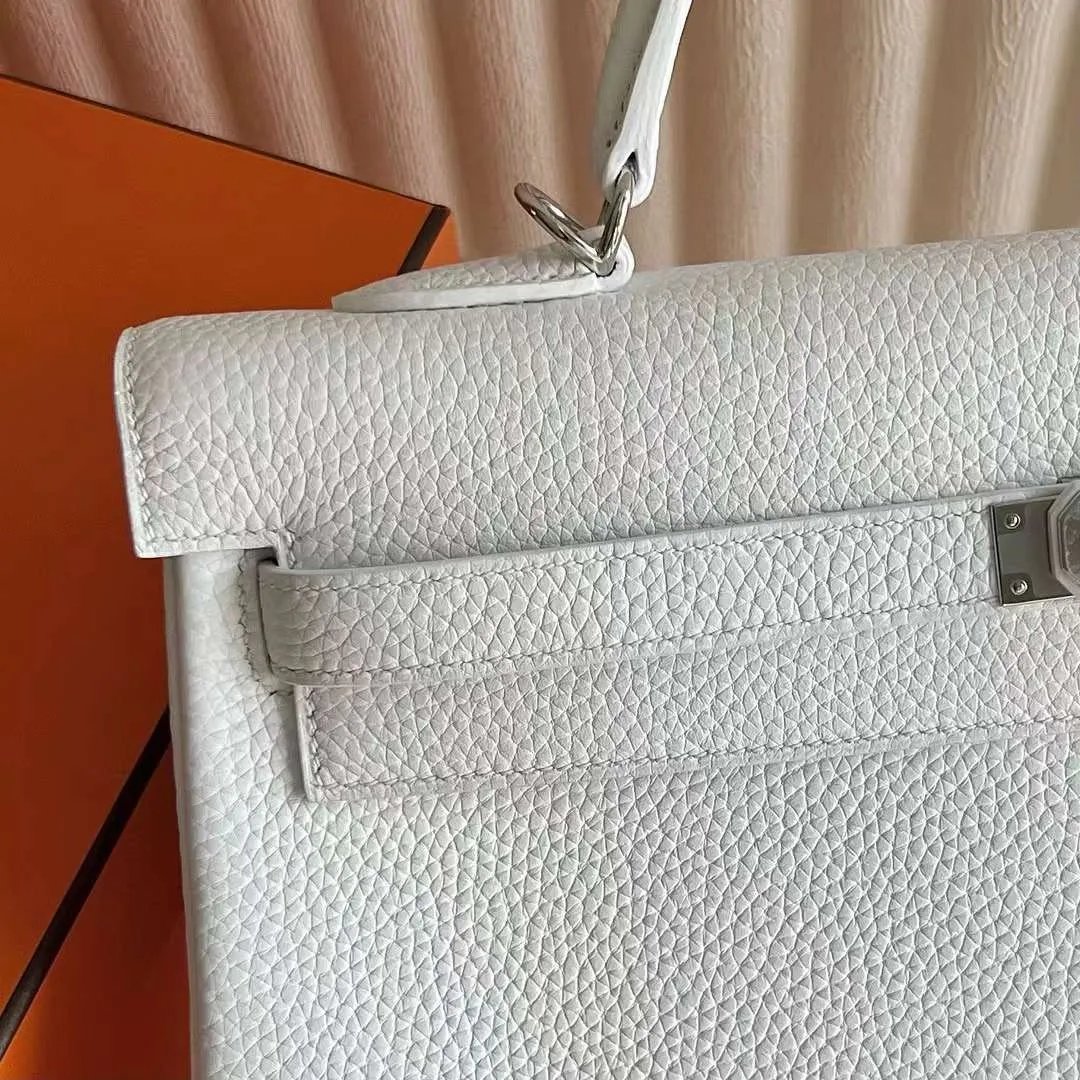 Kelly 35