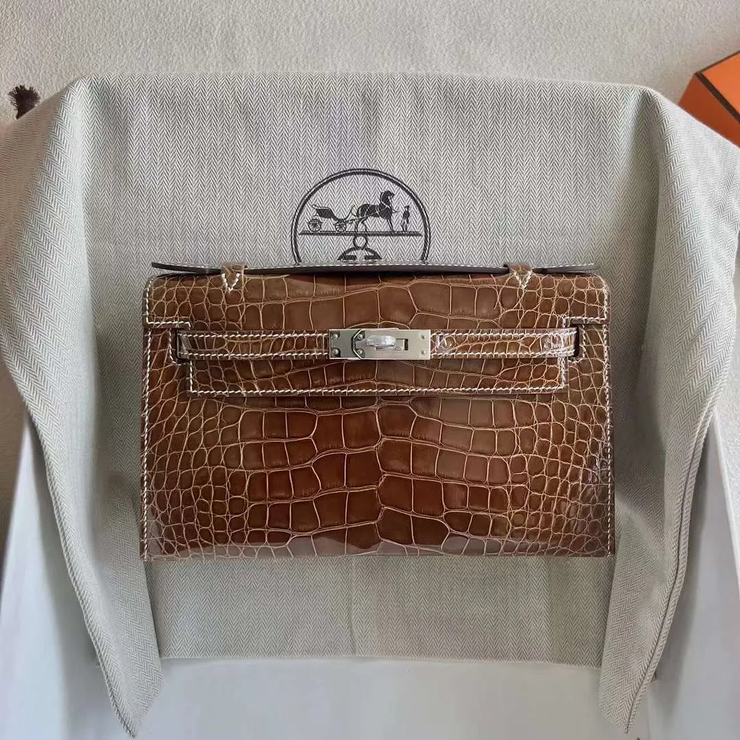 Kelly Pochette 22