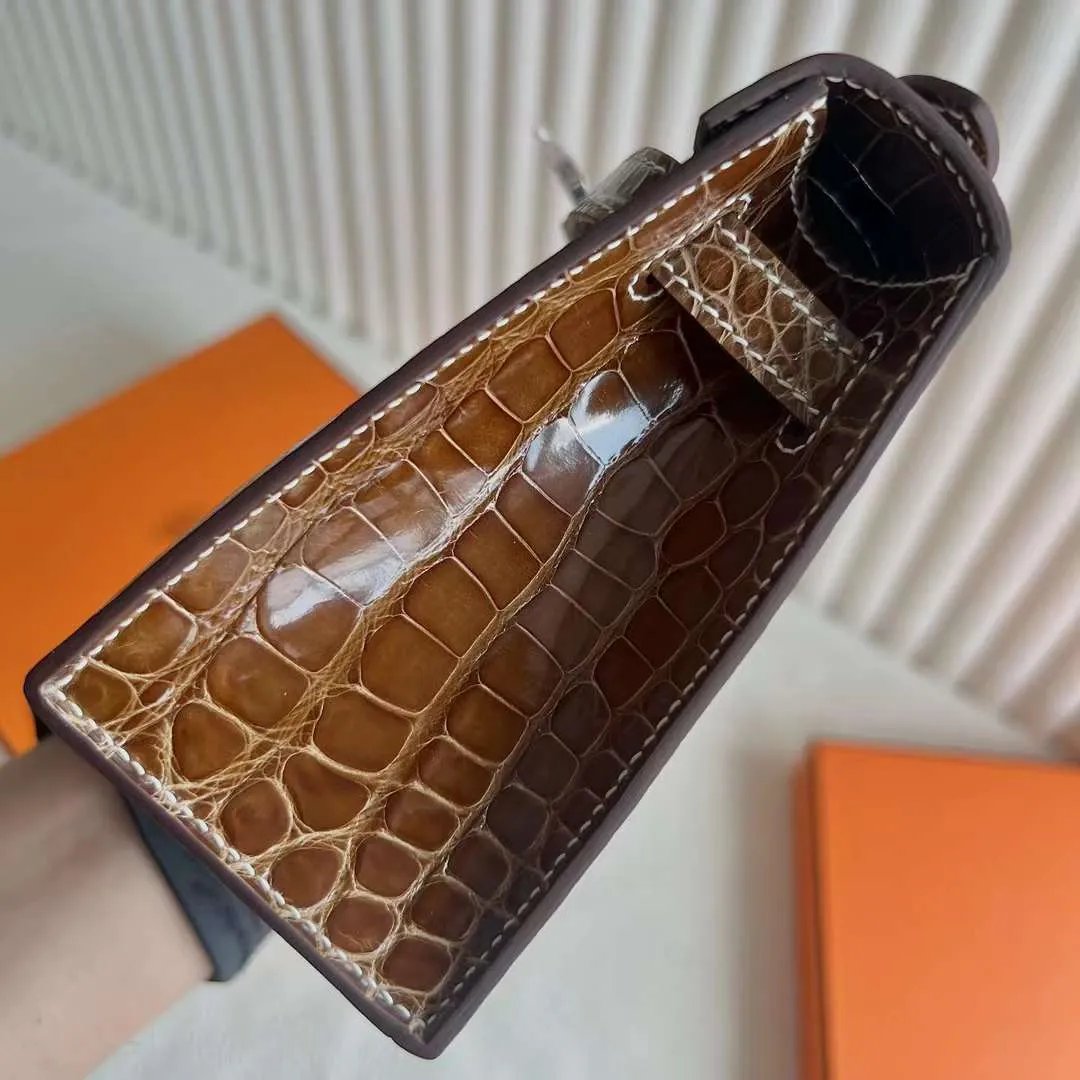 Kelly Pochette 22