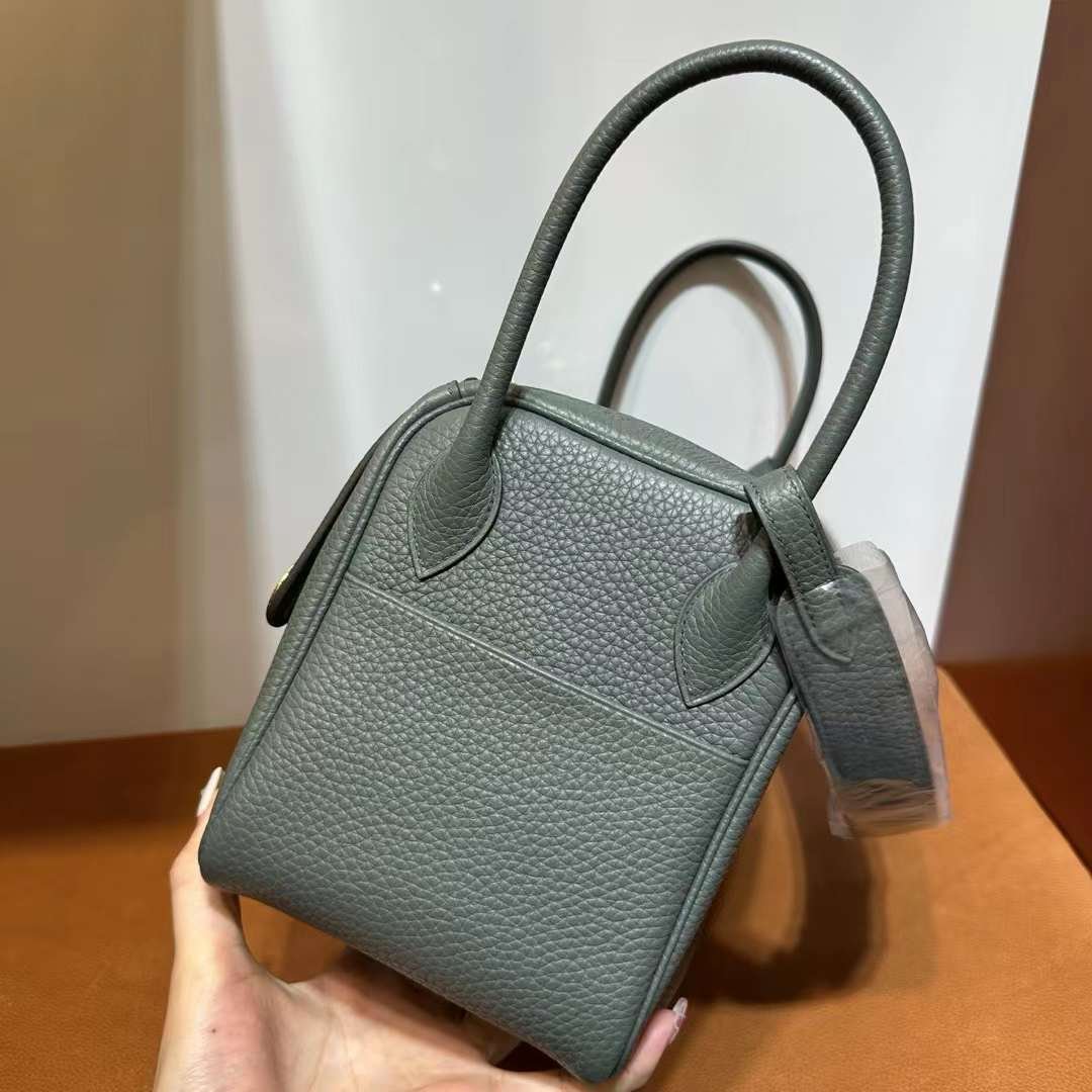 Lindy 26