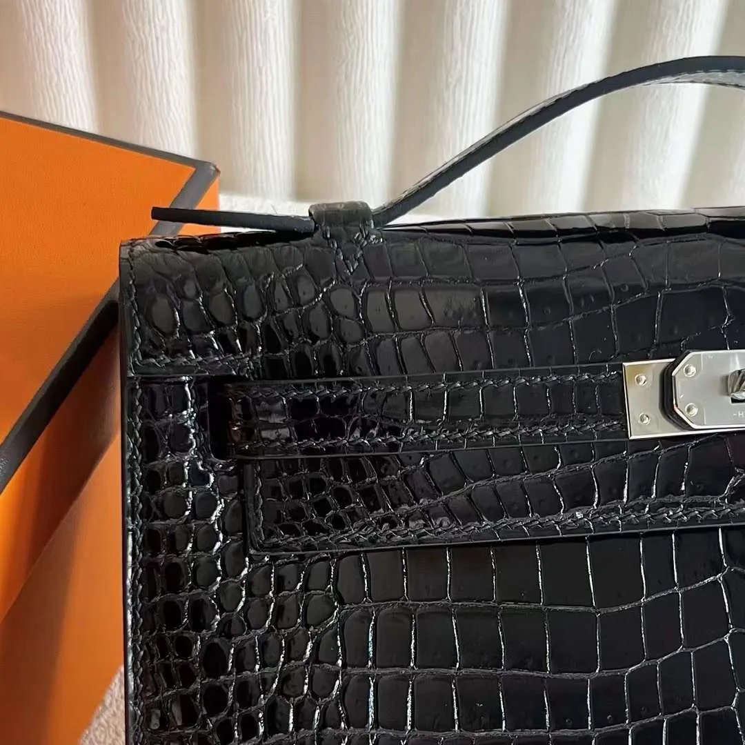 Kelly Pochette 22