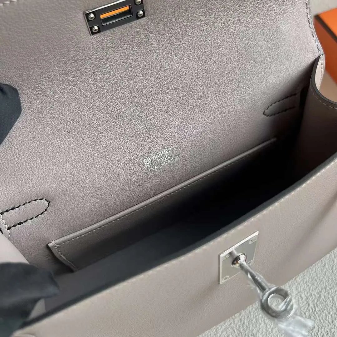 Kelly Pochette 22