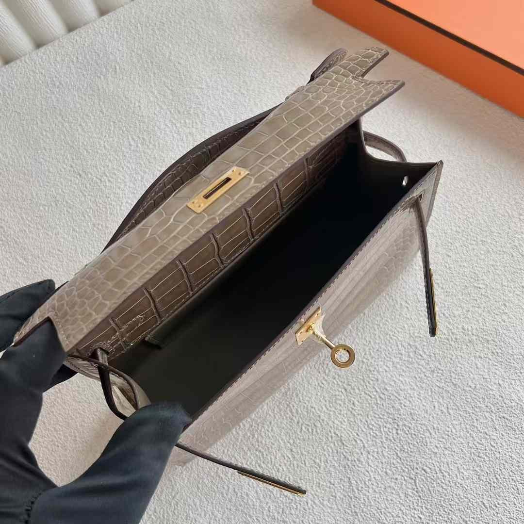 Kelly Pochette 22