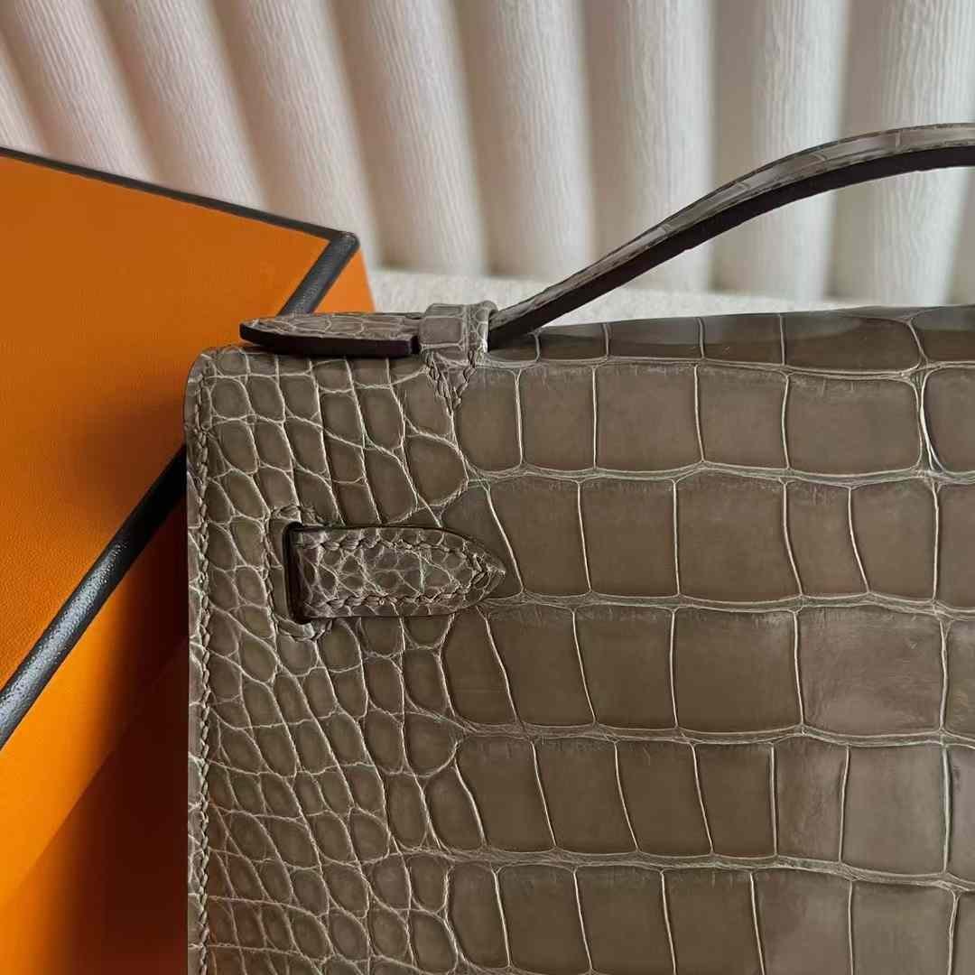 Kelly Pochette 22