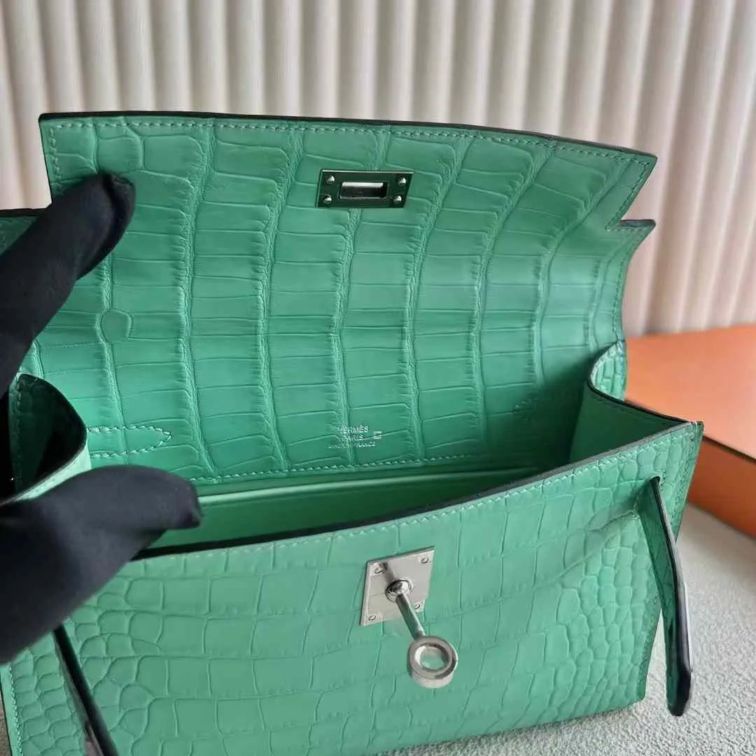Kelly Pochette 22