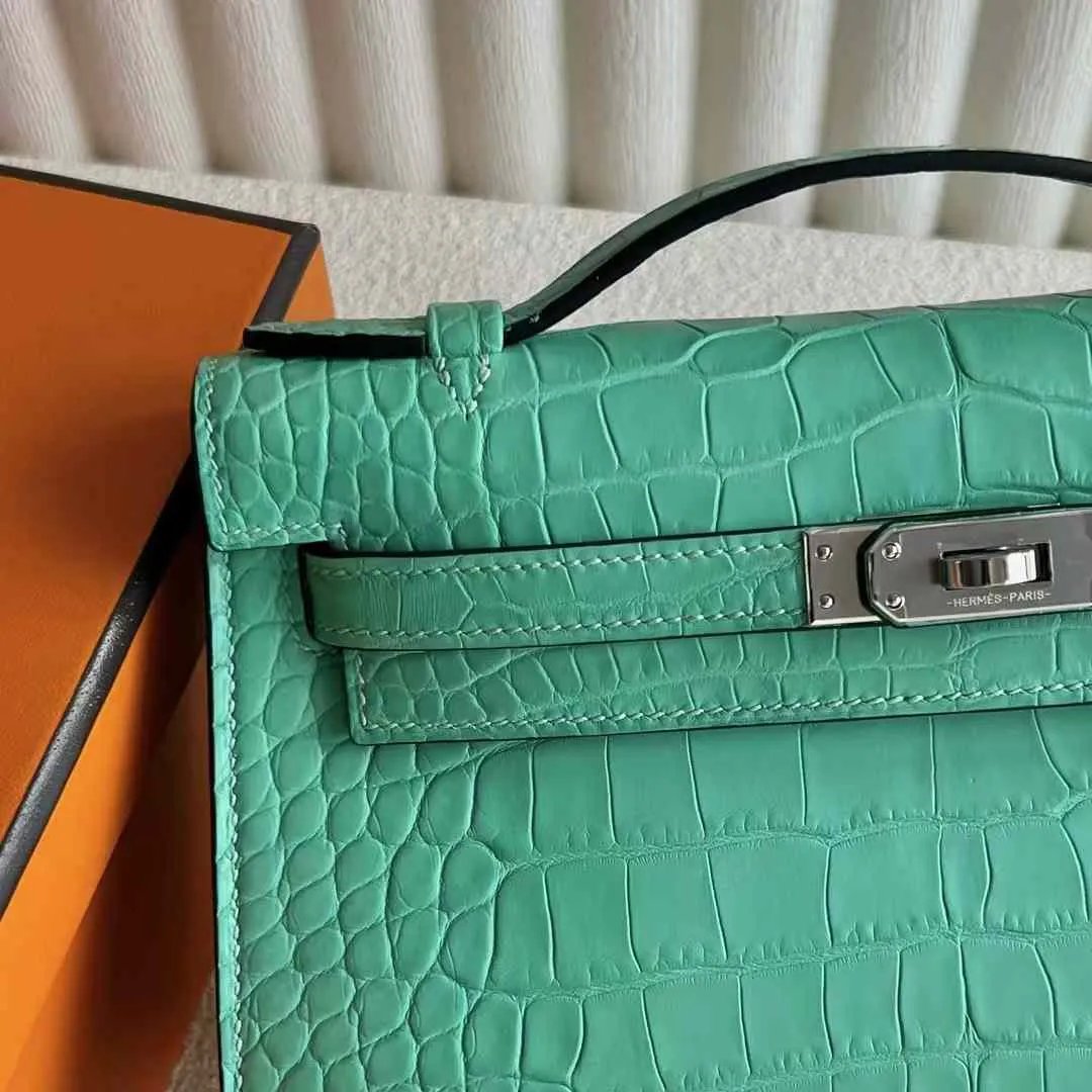Kelly Pochette 22