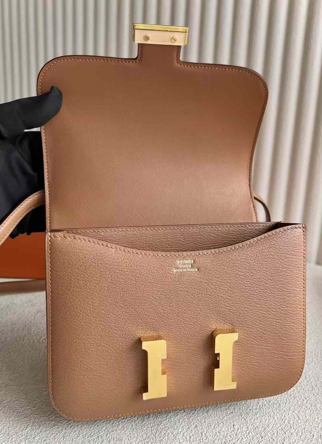 Constance 18