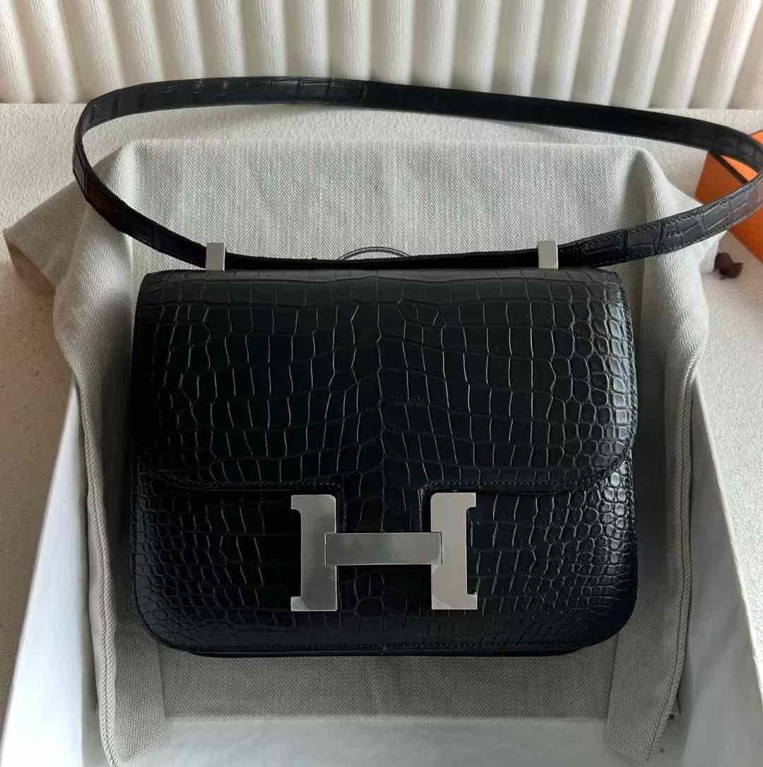 Constance 24