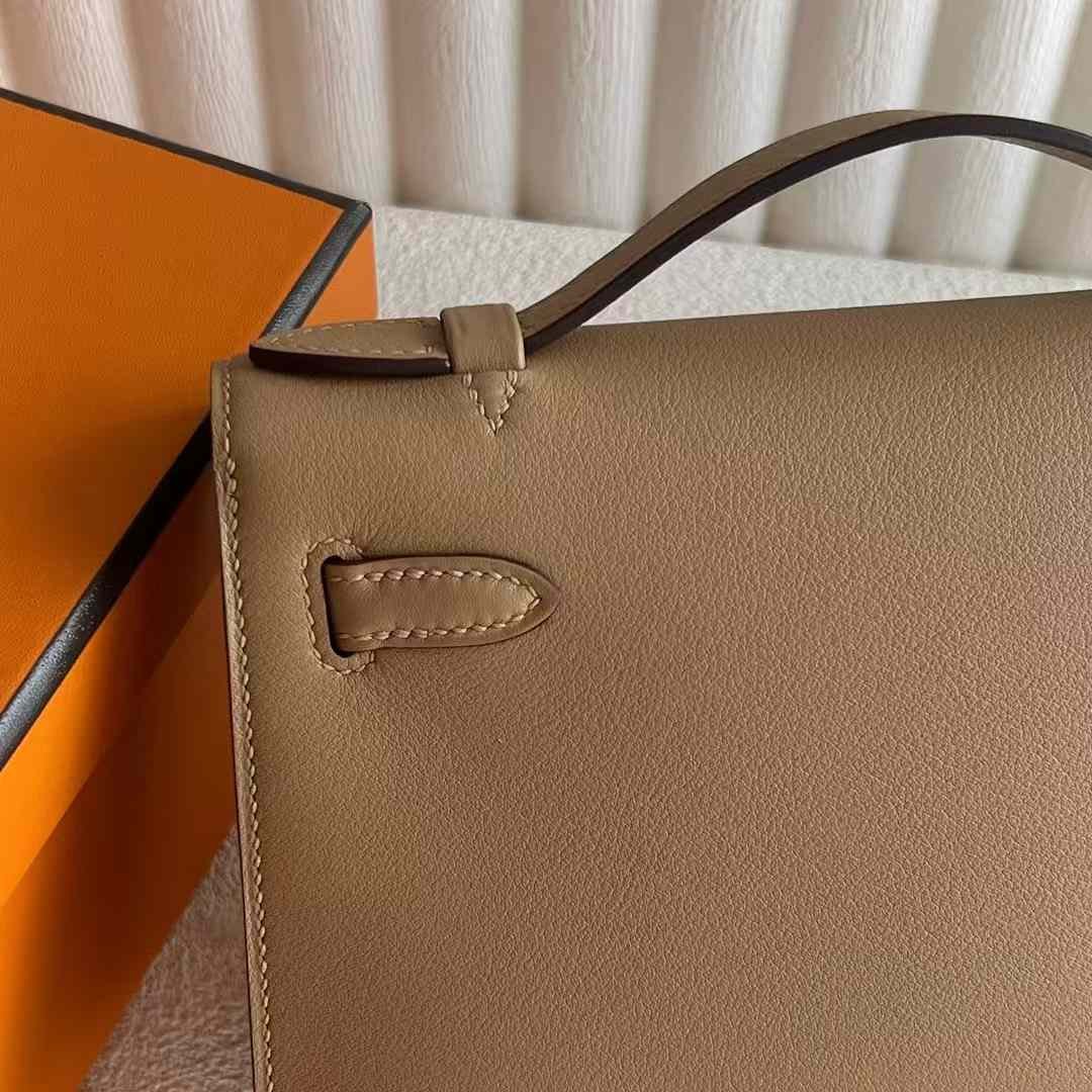 Kelly Pochette 22