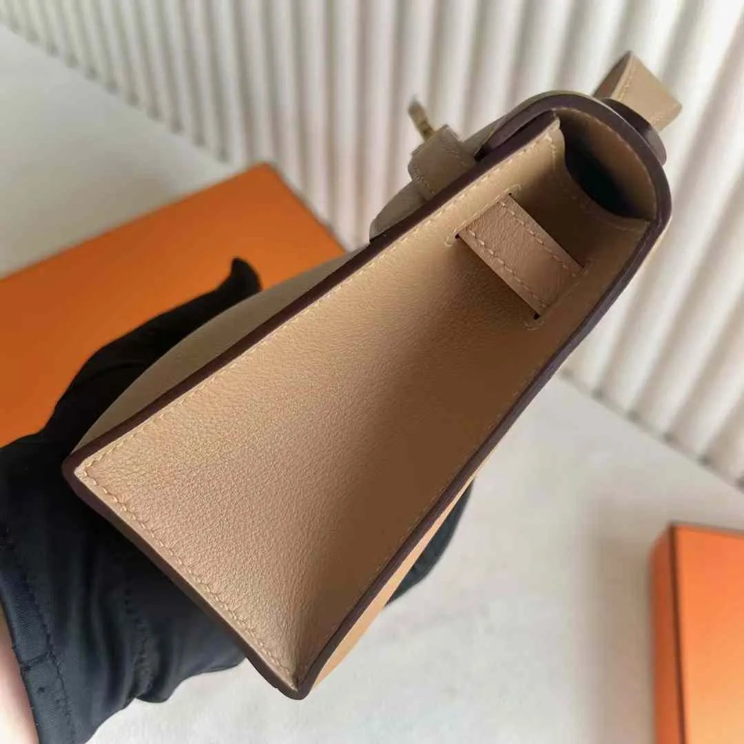 Kelly Pochette 22