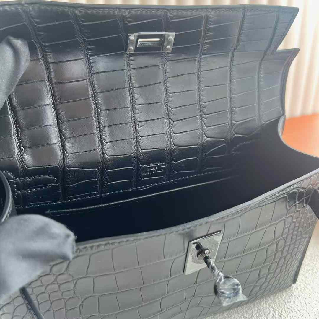 Kelly Pochette 22