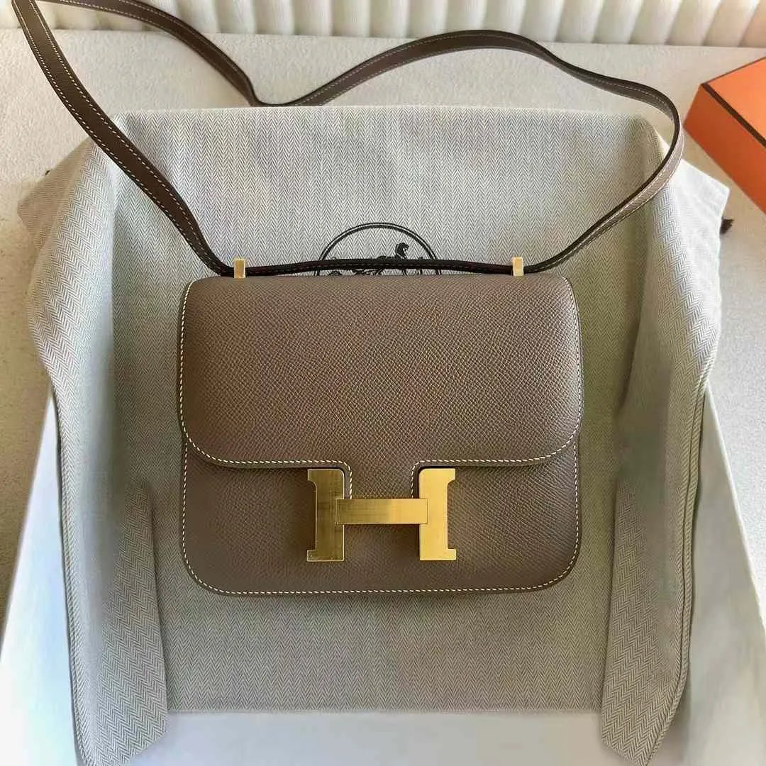 Constance 18