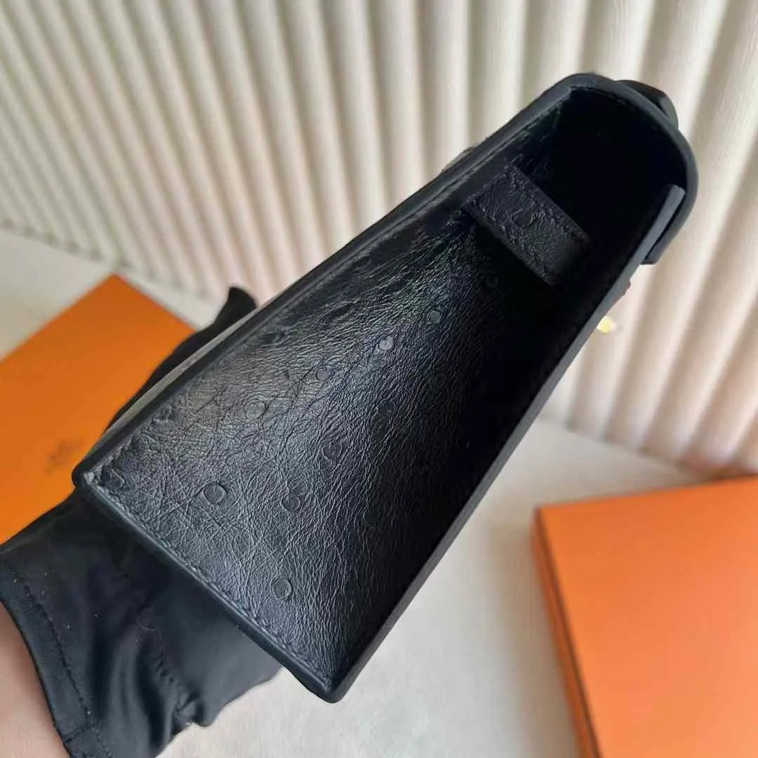 Kelly Pochette 22