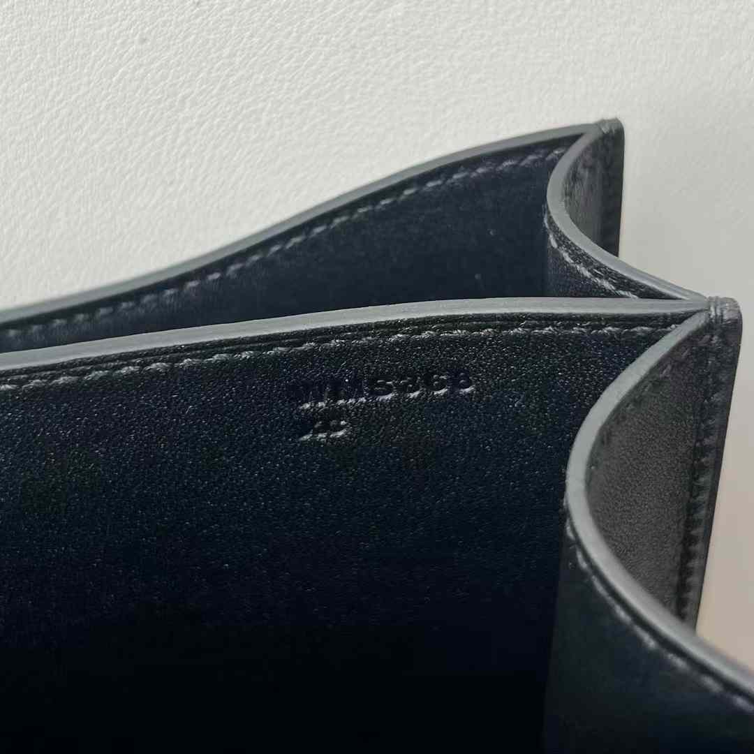 Constance 18