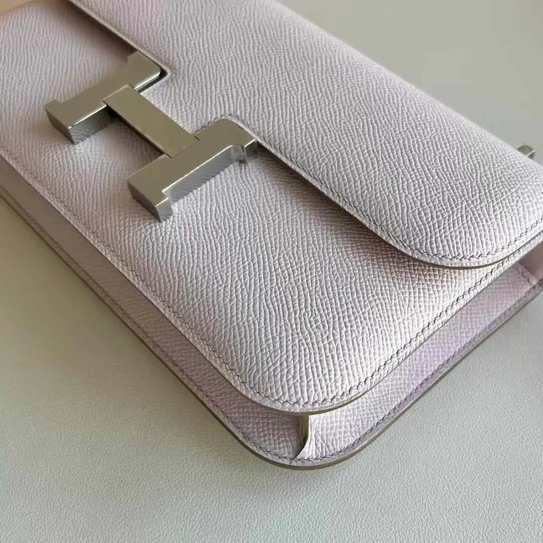 Constance Elan 23