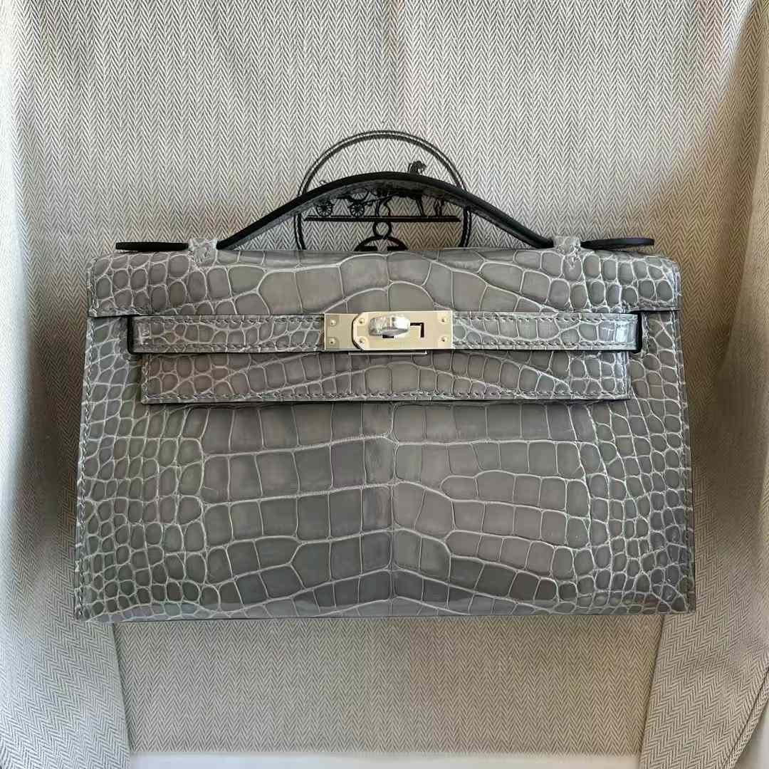 Kelly Pochette 22