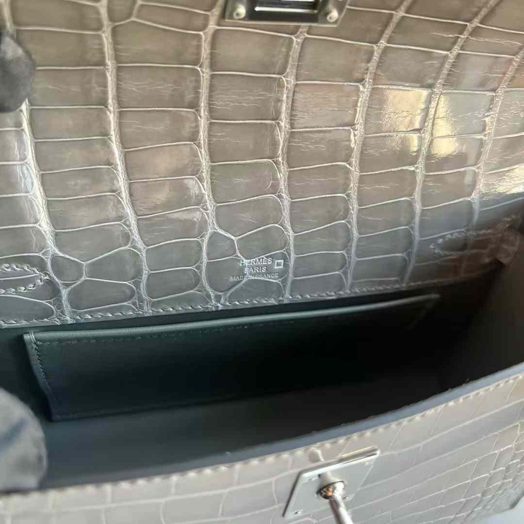 Kelly Pochette 22
