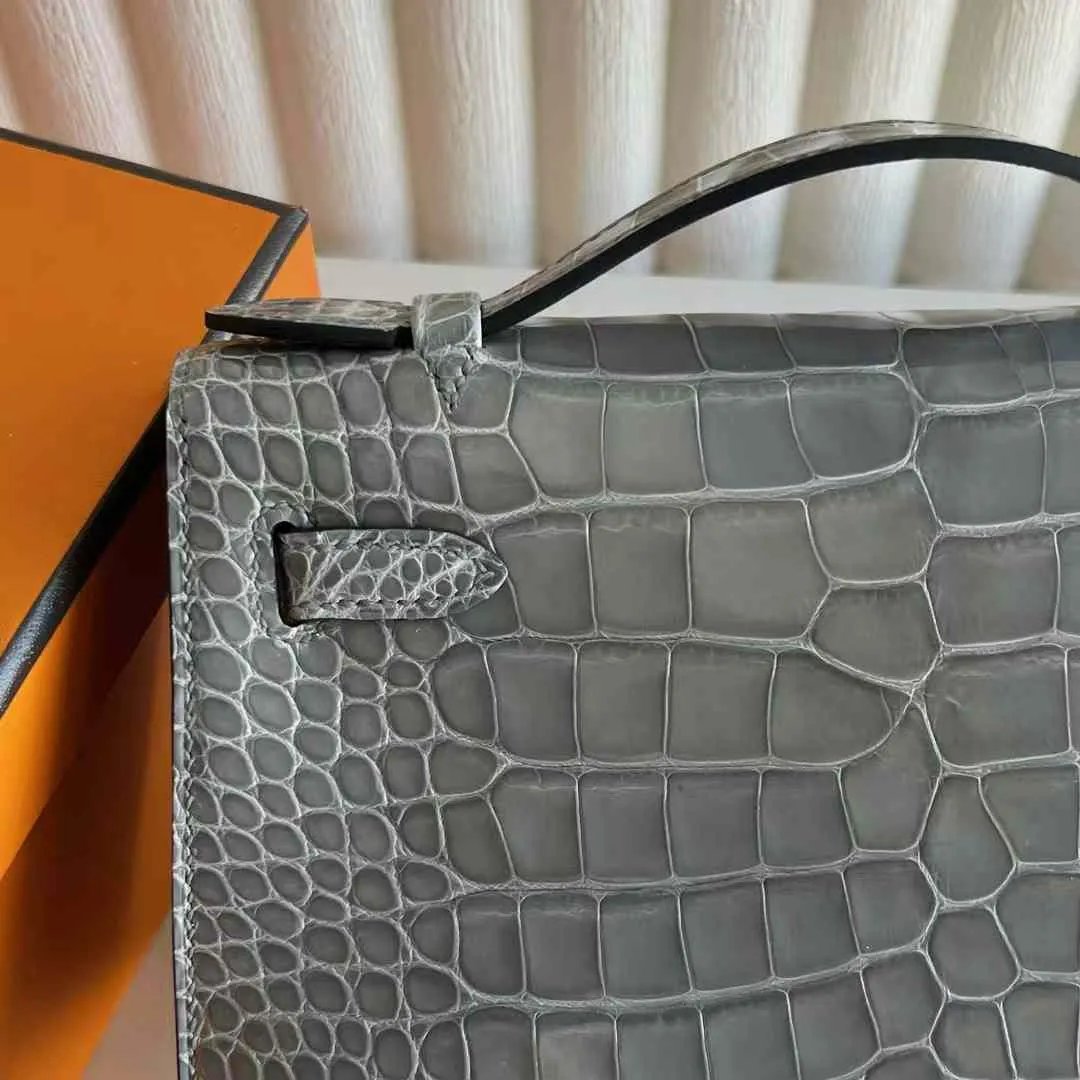 Kelly Pochette 22