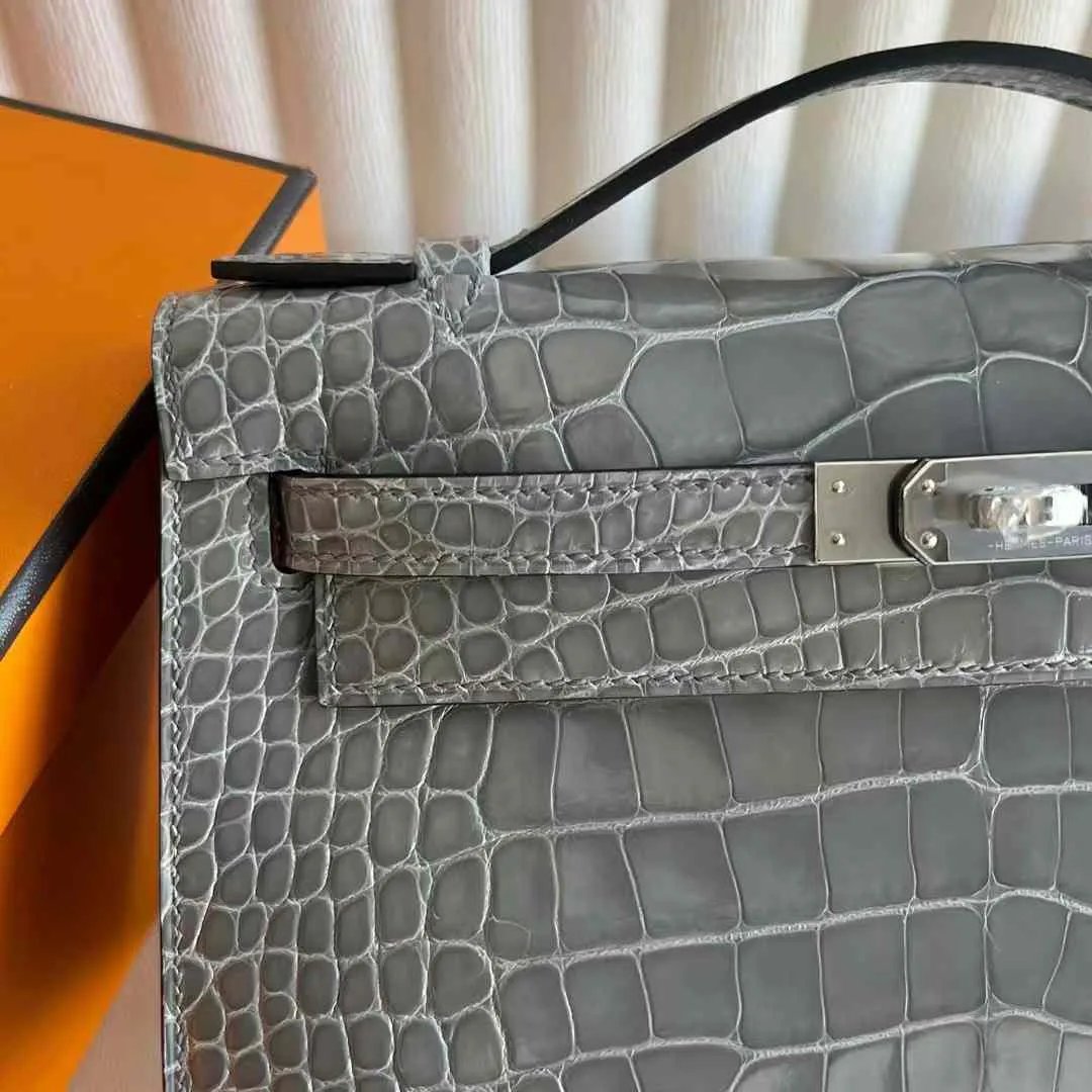 Kelly Pochette 22