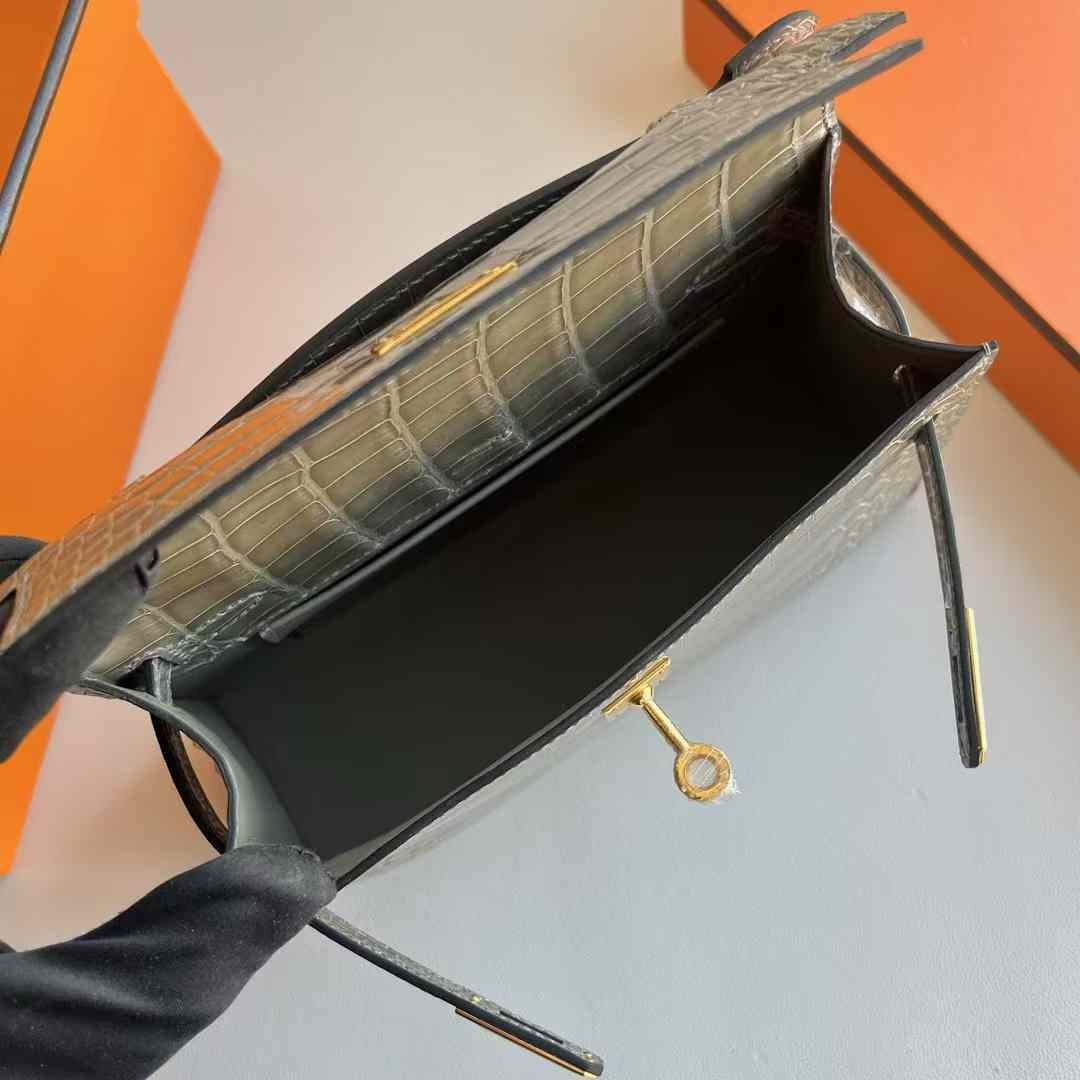 Kelly Pochette 22