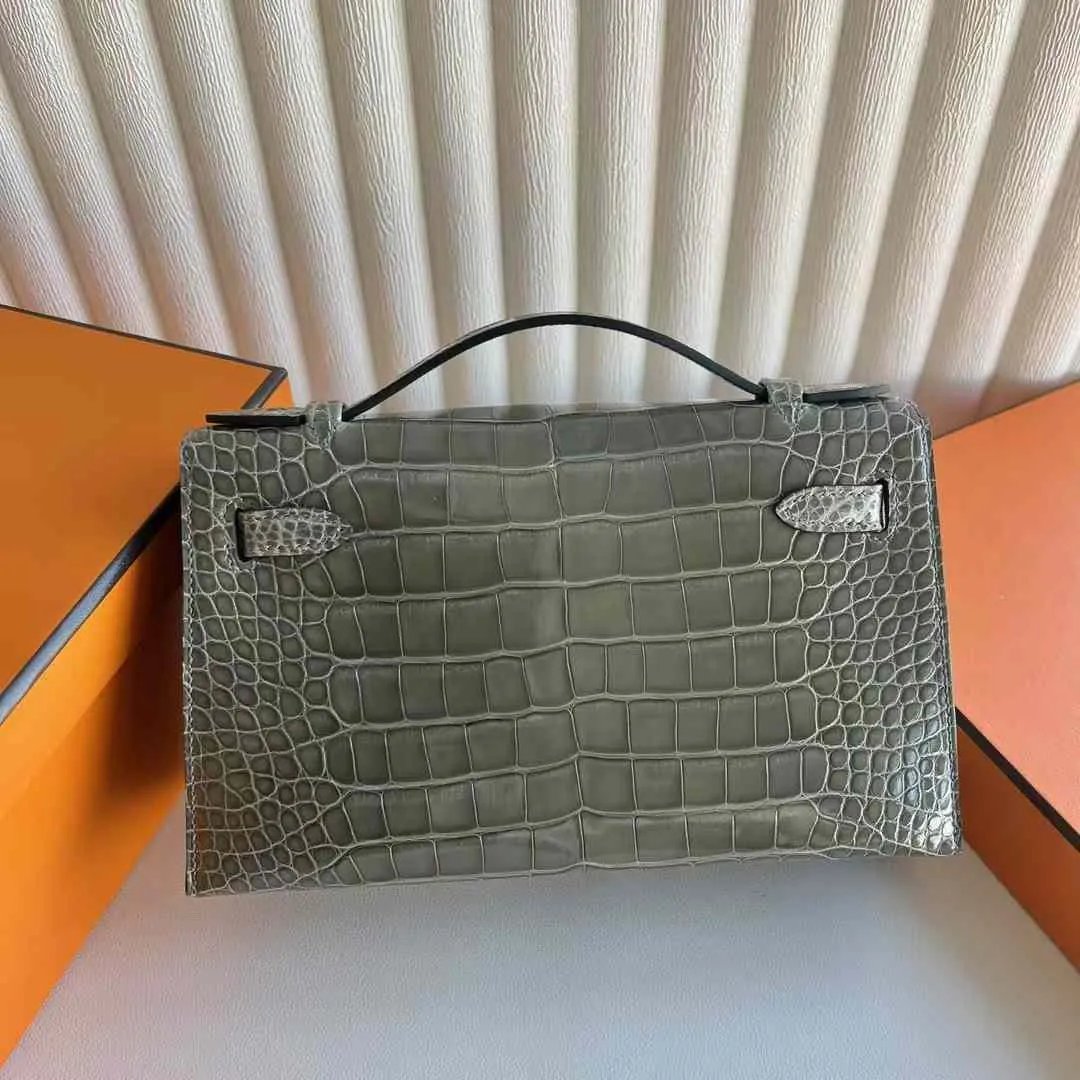 Kelly Pochette 22