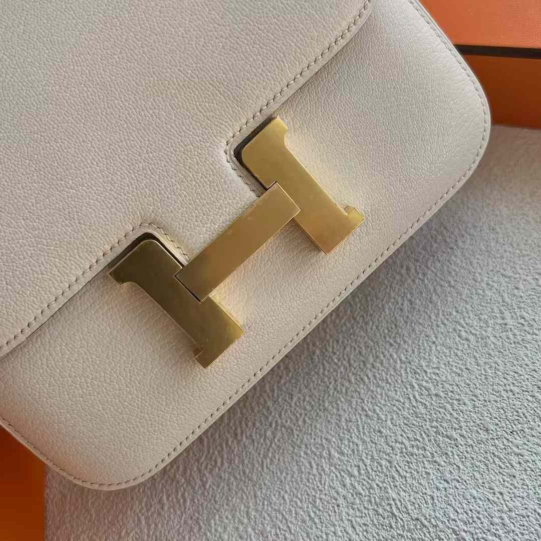Constance 18