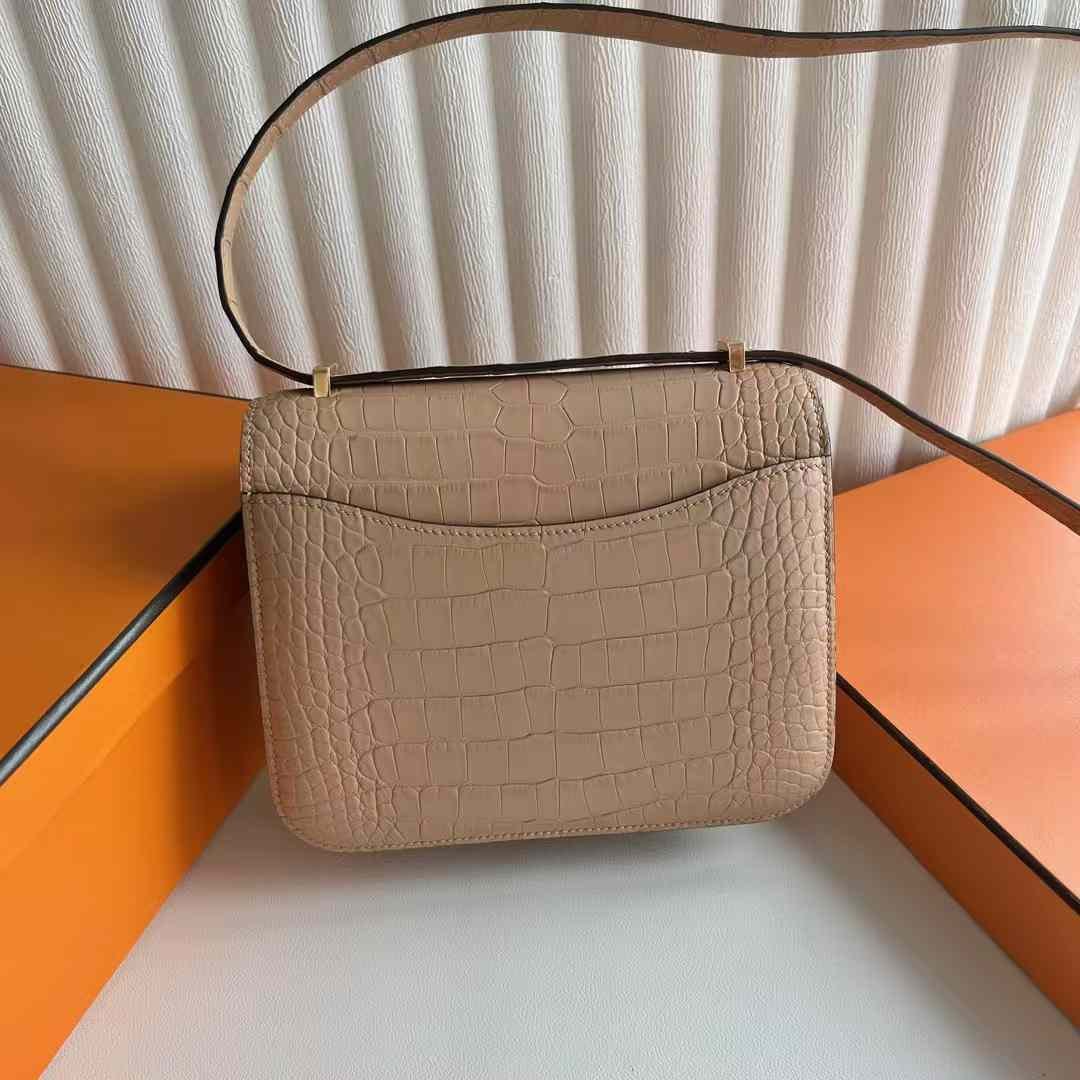 Constance 18